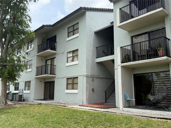 7195 NW 179th St , Unit 211, Hialeah, FL 33015