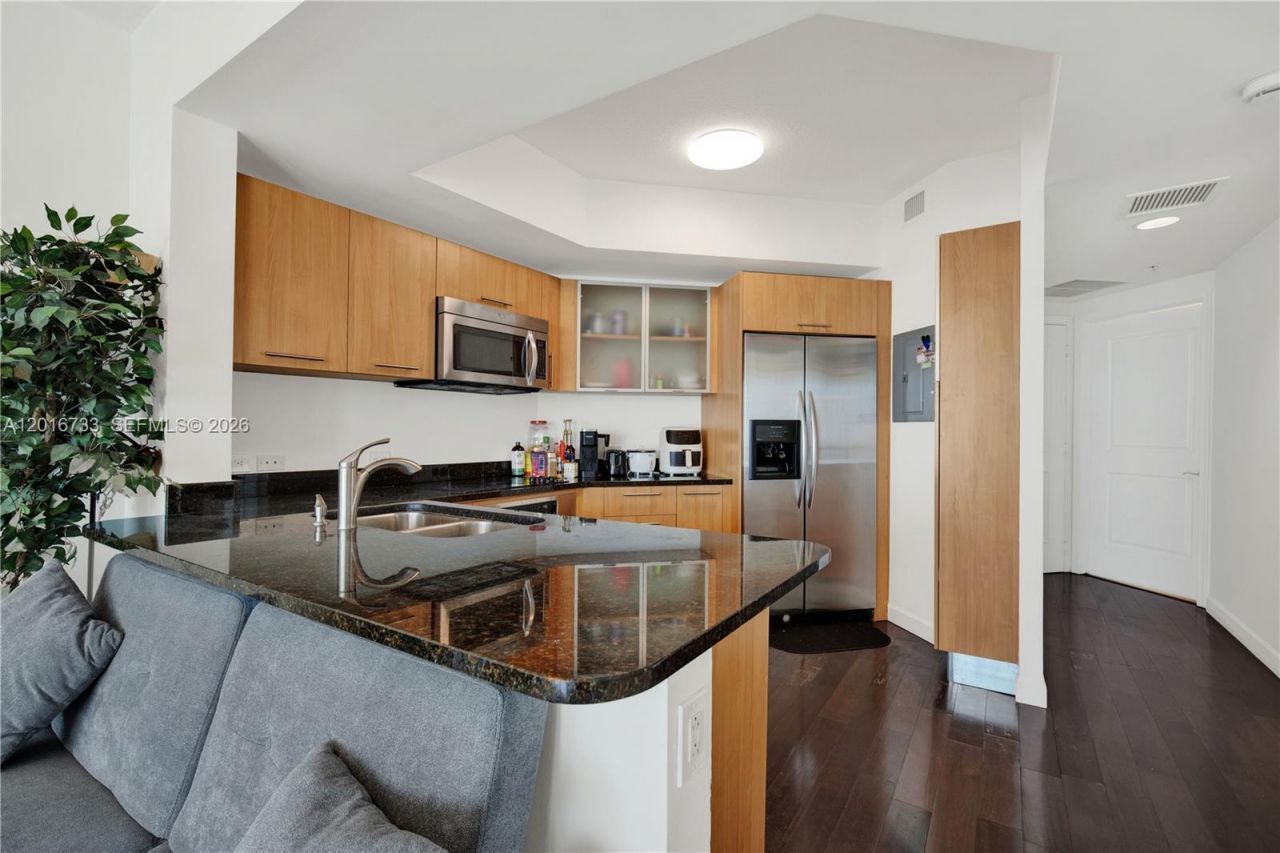 480 NE 30th St , Unit 1102, Miami, FL 33137 Photo