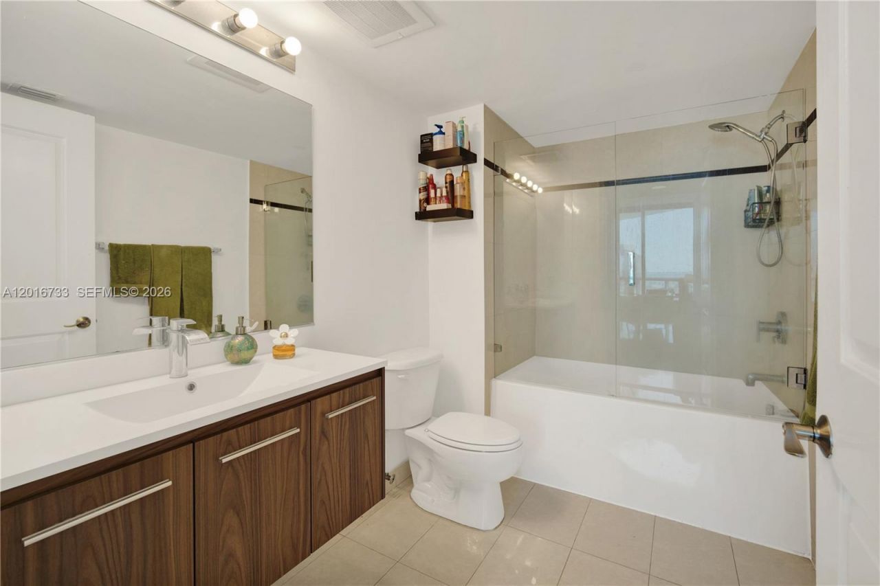 480 NE 30th St , Unit 1102, Miami, FL 33137 Photo