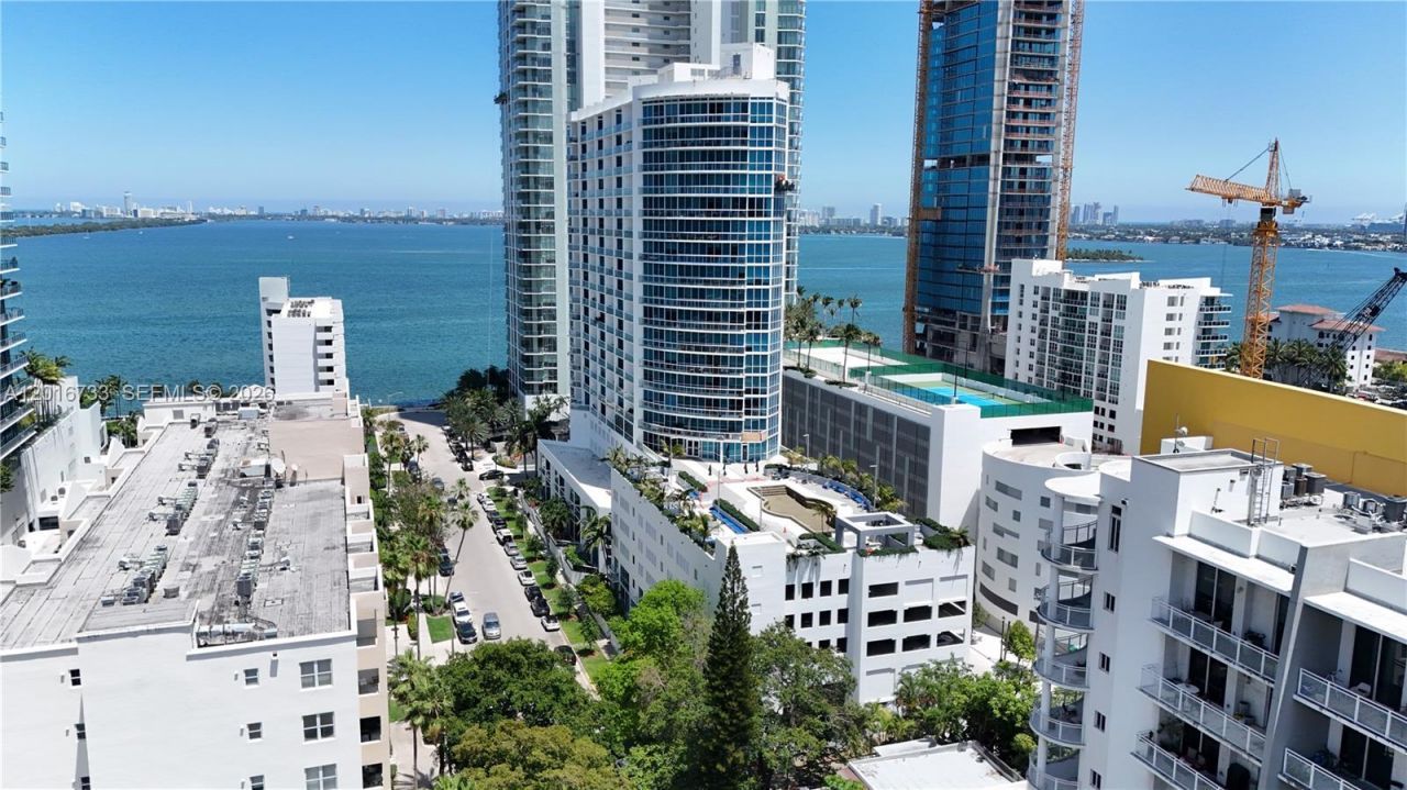 480 NE 30th St , Unit 1102, Miami, FL 33137 Photo