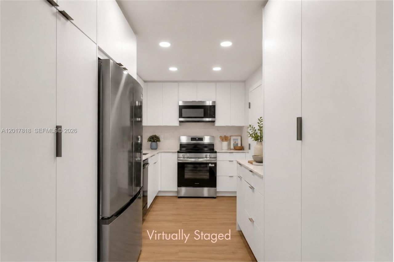 90 Edgewater Dr , Unit 525, Coral Gables, FL 33133 Photo
