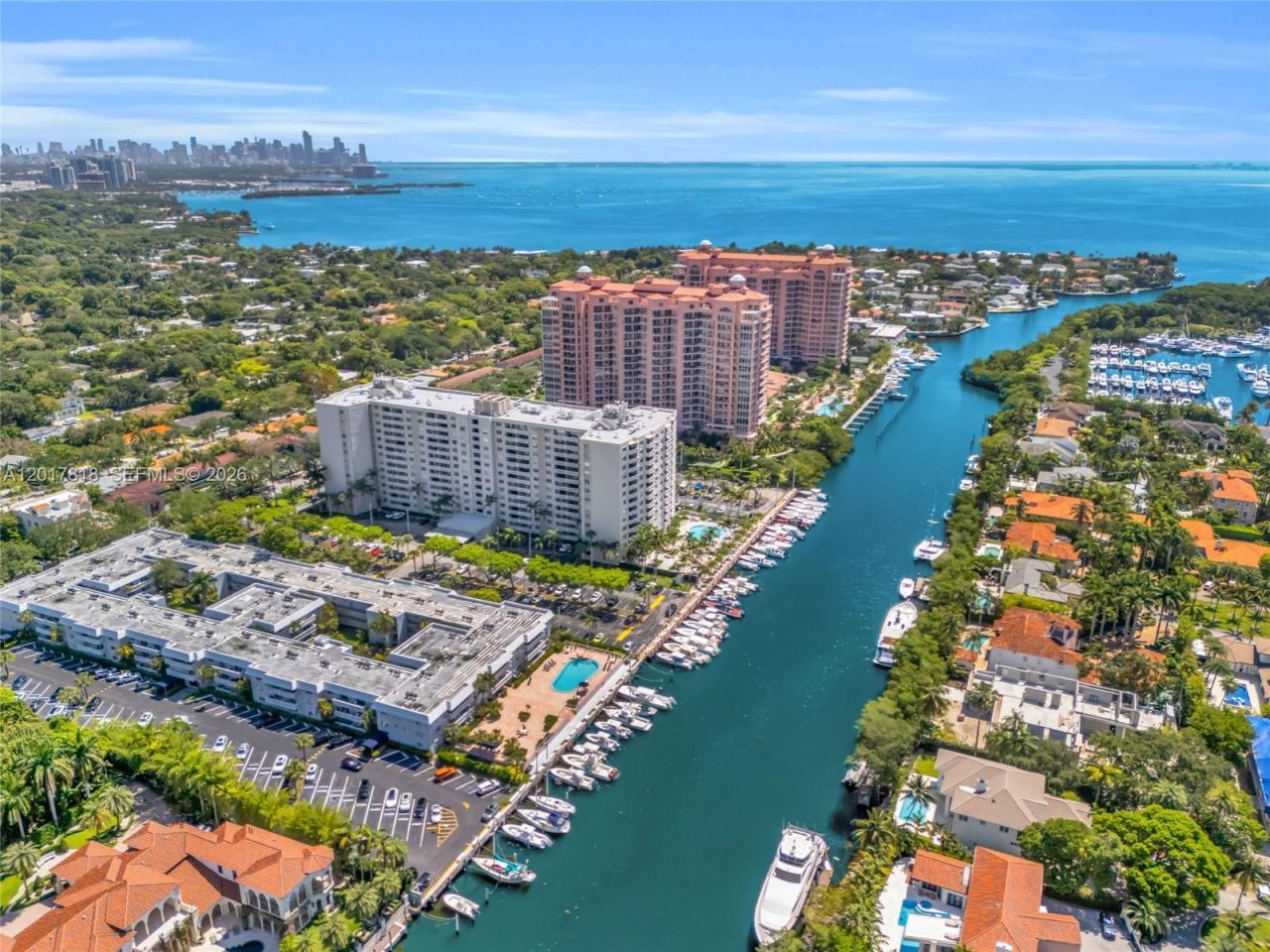 90 Edgewater Dr , Unit 525, Coral Gables, FL 33133 Photo