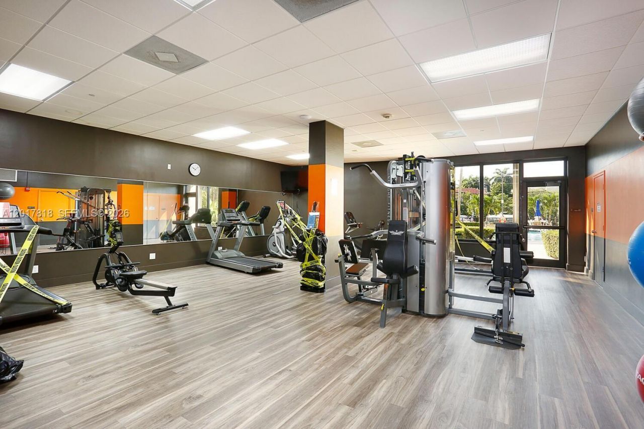 90 Edgewater Dr , Unit 525, Coral Gables, FL 33133 Photo