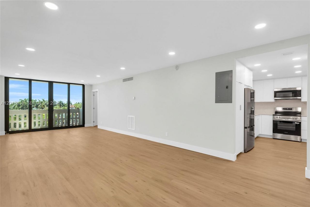 90 Edgewater Dr , Unit 525, Coral Gables, FL 33133 Photo