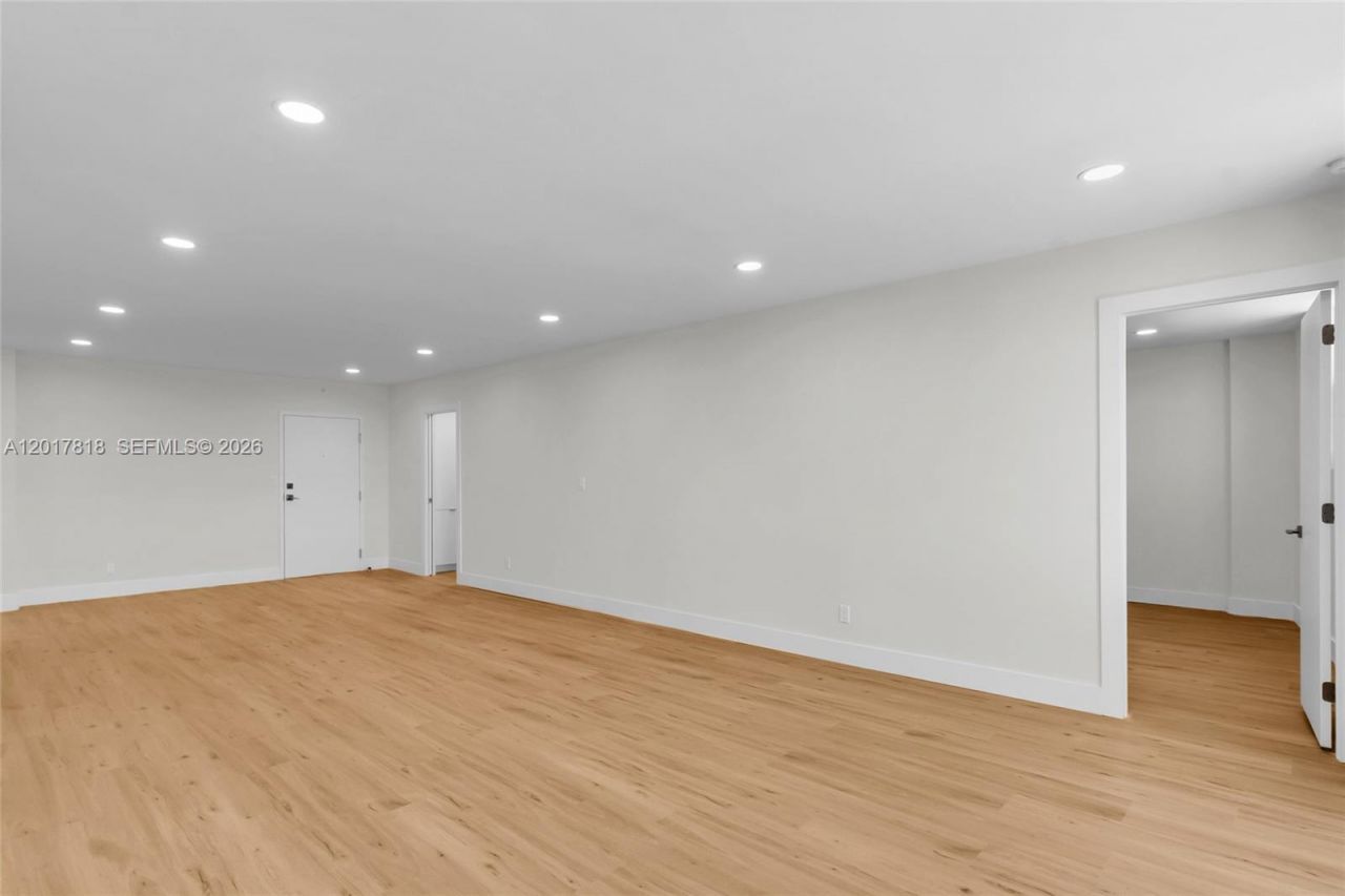 90 Edgewater Dr , Unit 525, Coral Gables, FL 33133 Photo