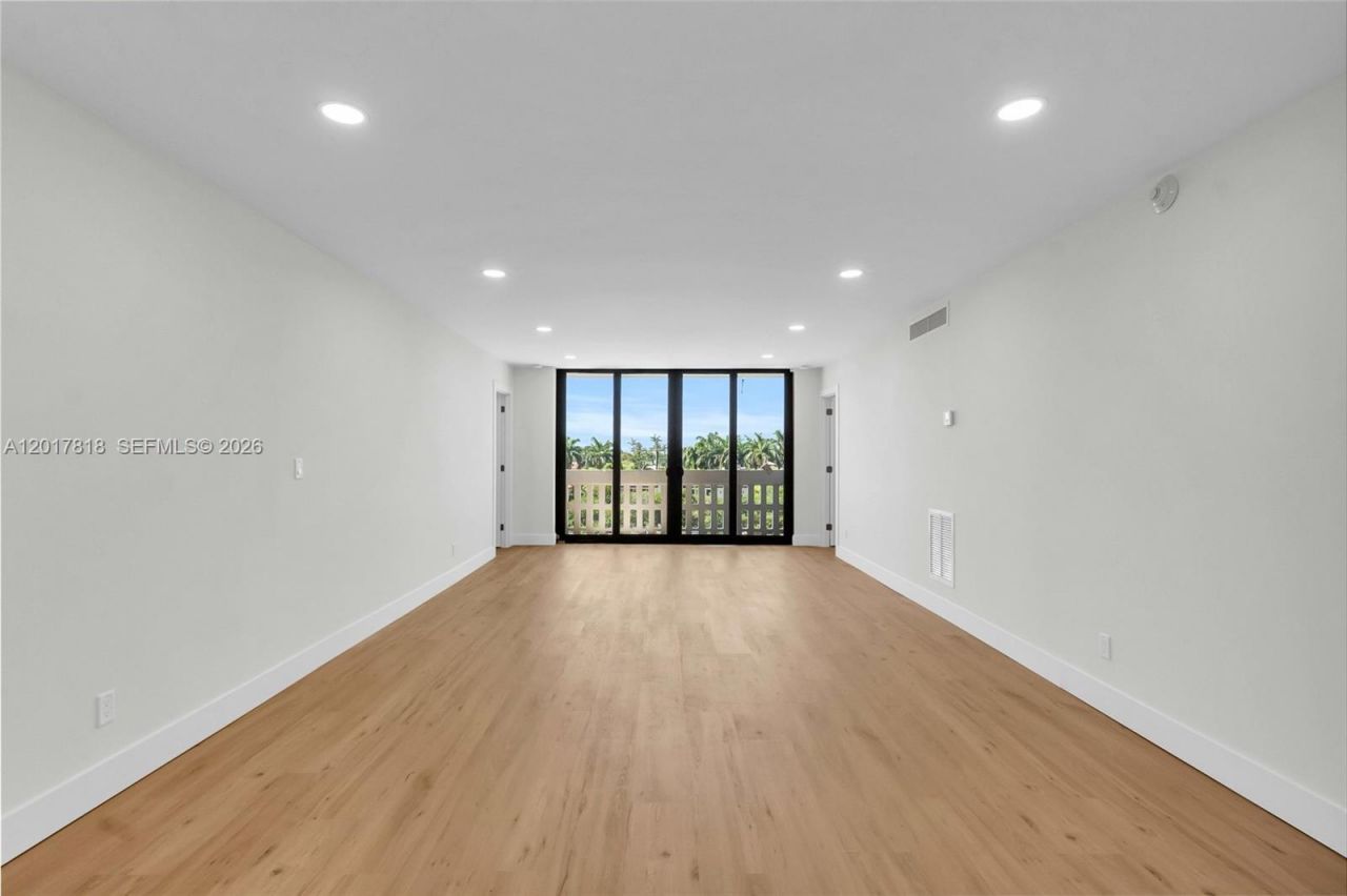90 Edgewater Dr , Unit 525, Coral Gables, FL 33133 Photo