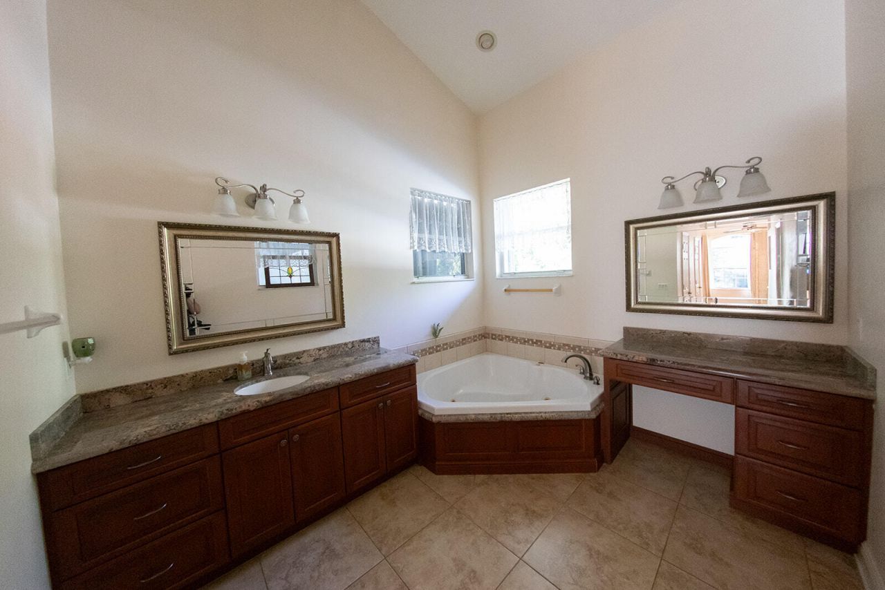 15786 Mellen Lane, Jupiter Farms, FL 33478 Photo