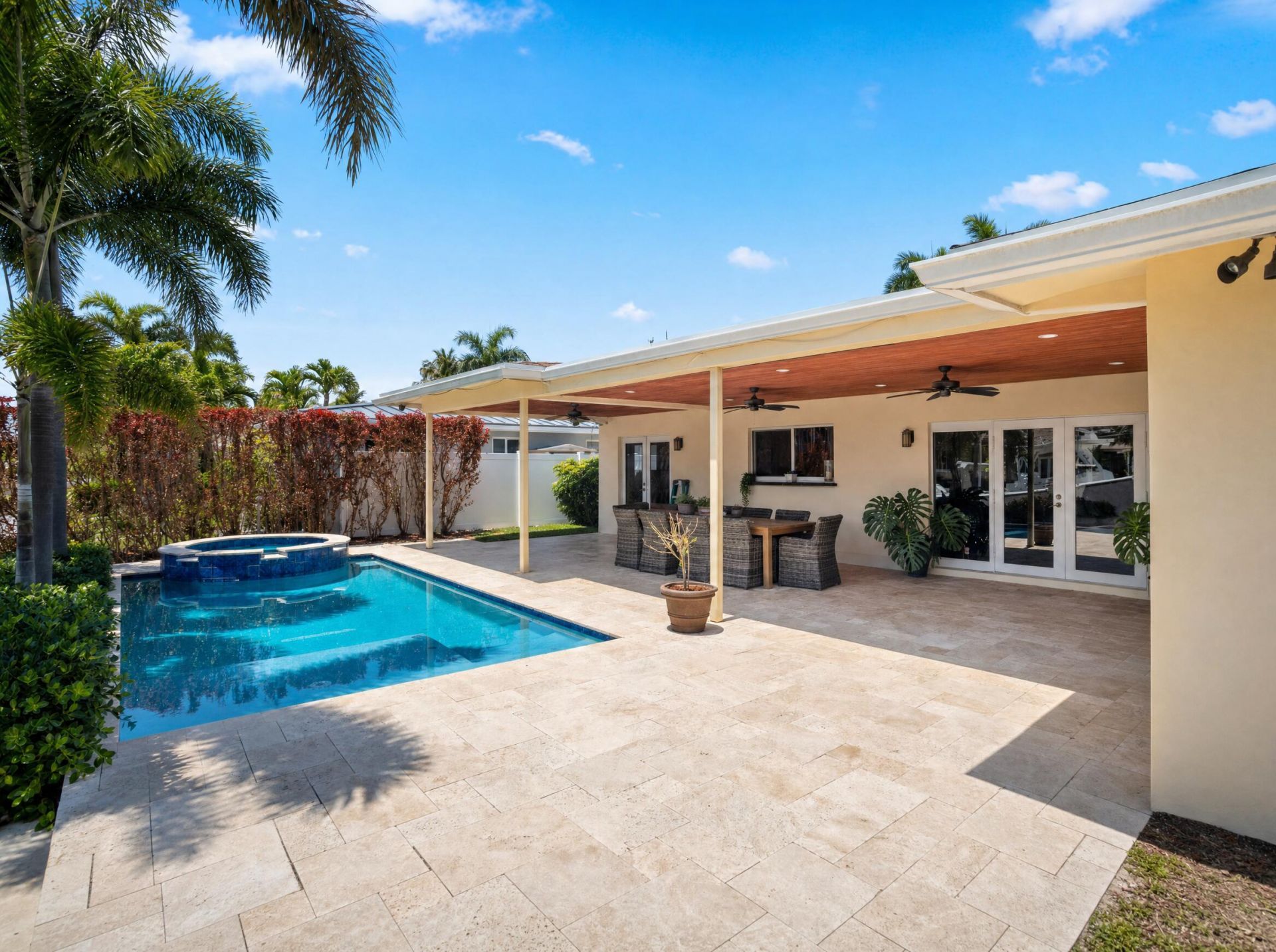 330 SE 10th Street, Pompano Beach, FL 33060 Photo