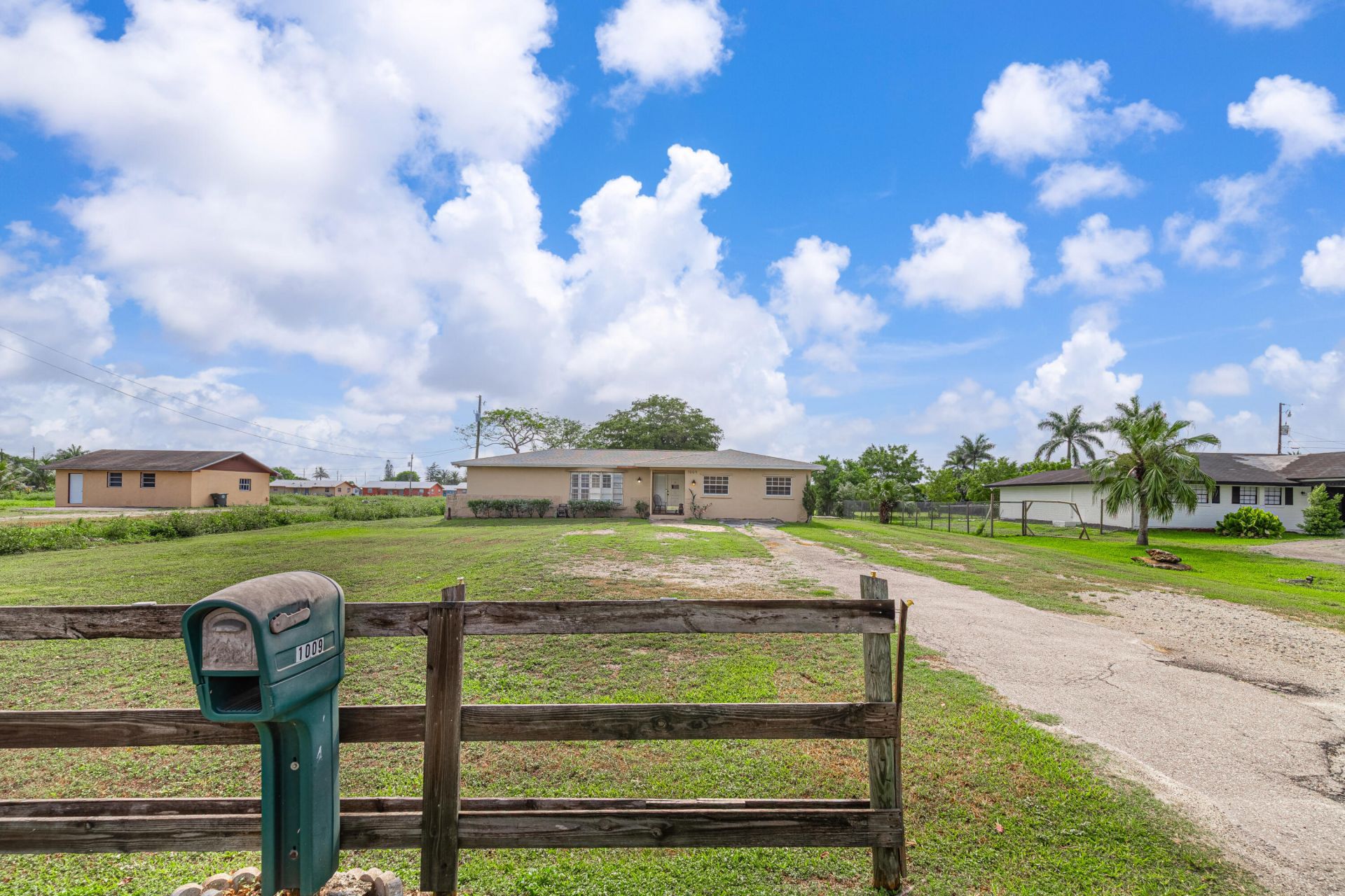 1009 NE 18th Street, Belle Glade, FL 33430 Photo