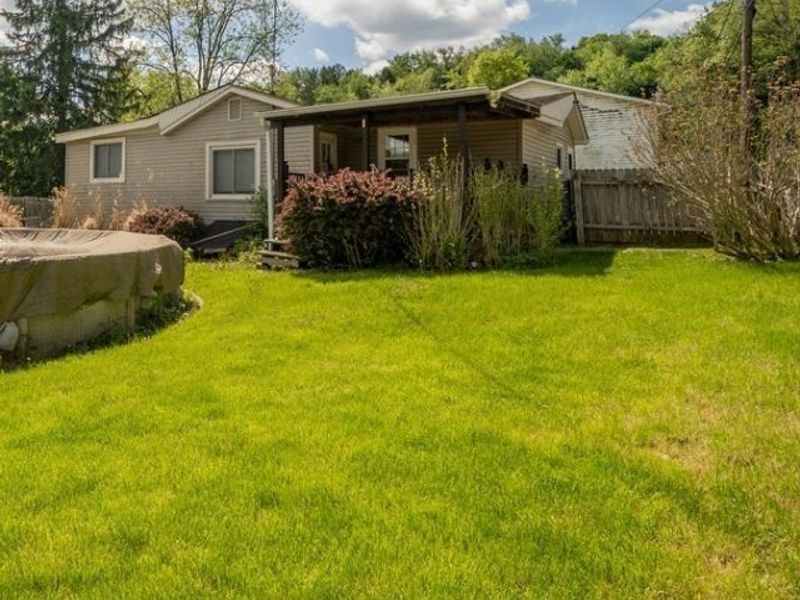 170 Vernia Street, East Liverpool, OH 43920 Photo 1