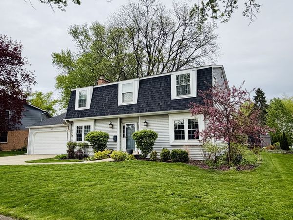 961 N TOPANGA Avenue, Palatine, IL 60074