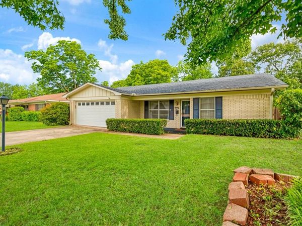 3225 E Houston Street, Paris, TX 75460