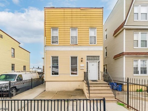 307 Old Bergen Rd, Jersey, NJ 07305