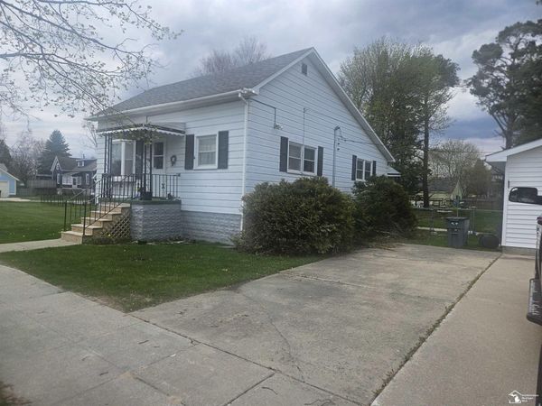 821 2nd Avenue, Alpena, MI 49707
