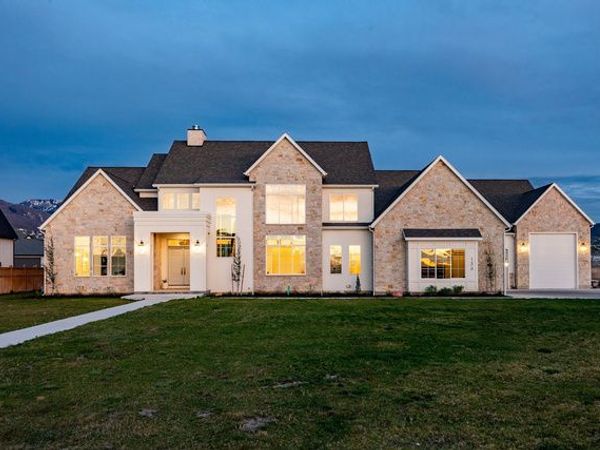 156 HAMMERSMITH CIR , West Bountiful, UT 84087