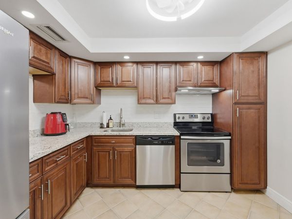 3231 Holiday Springs Boulevard, Unit 110, Margate, FL 33063