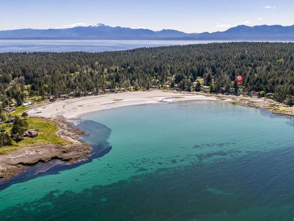 7670/7690 Anderson Dr , Hornby Island, BC V0R 1Z0