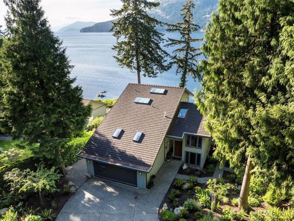 958 Lands End Rd , North Saanich, BC V8L 4R4