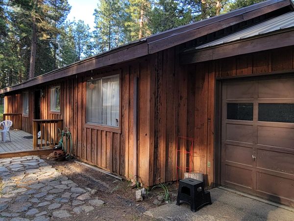 17411 Freight Road Lane, Klamath Falls, OR 97601