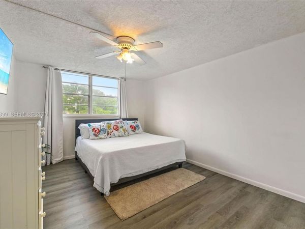 14185 SW 87th St, Unit 212A, Miami, FL 33183