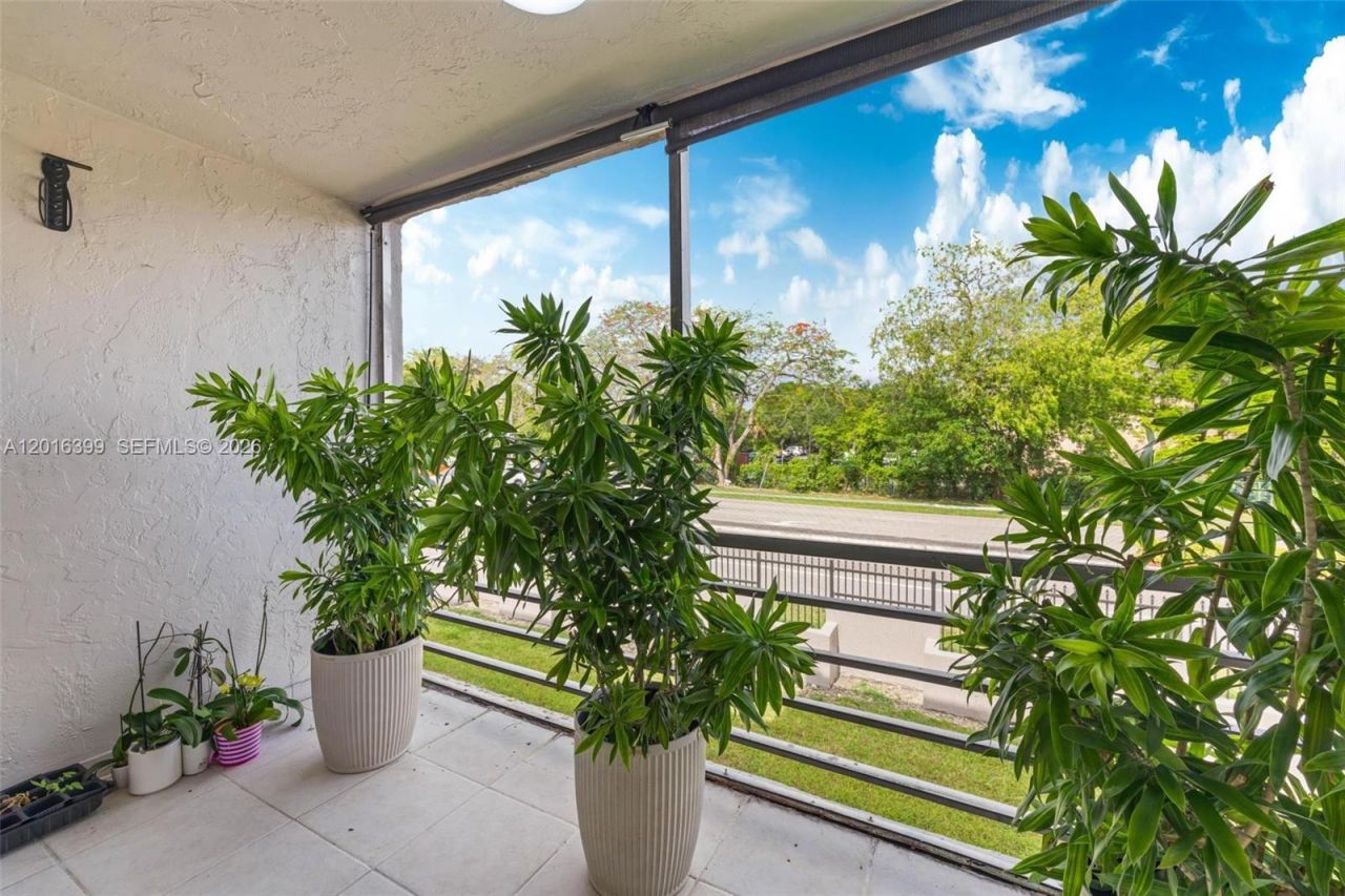 14185 SW 87th St , Unit 212A, Miami, FL 33183 Photo