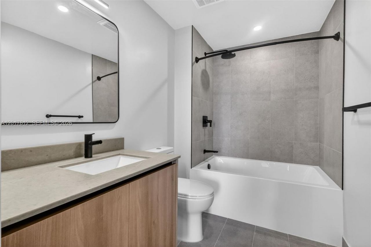 121 NE 5th St , Unit 3313, Miami, FL 33132 Photo