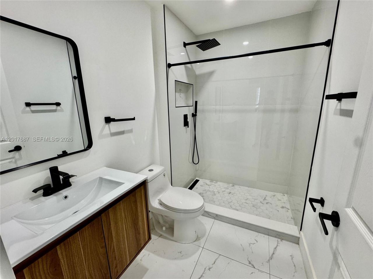 421 NW 13th Ave , Unit A, Miami, FL 33125 Photo