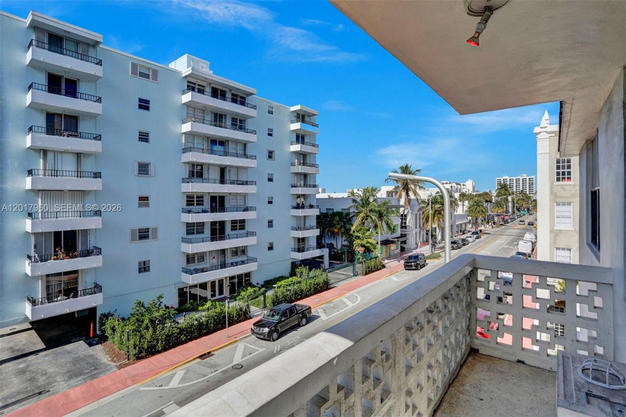 713 Collins Ave, Unit 42, Miami Beach, FL 33139 Photo