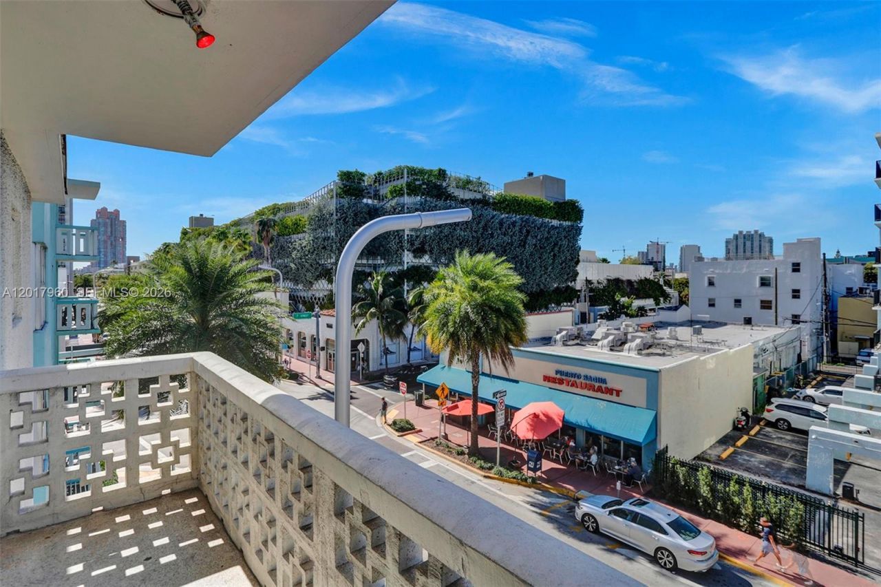 713 Collins Ave, Unit 42, Miami Beach, FL 33139 Photo