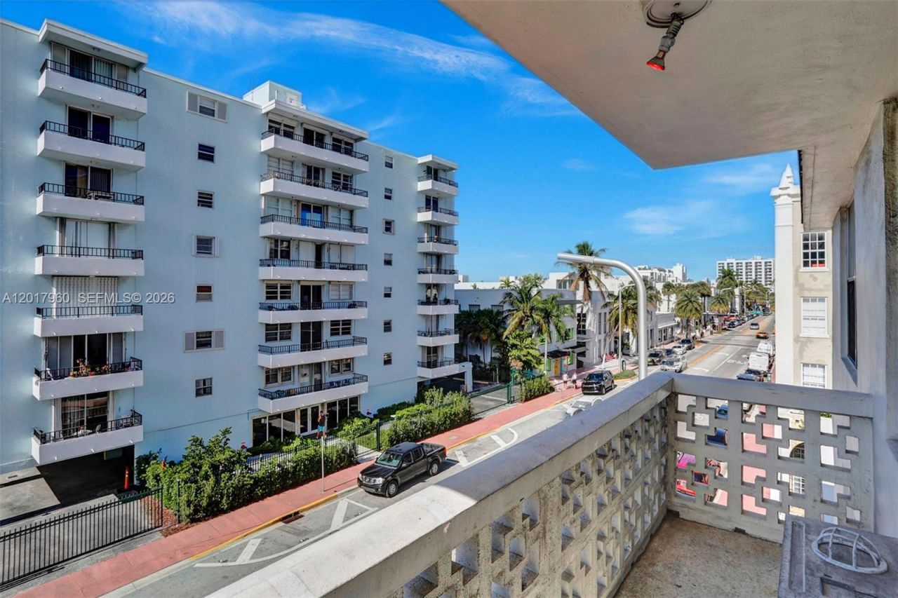 713 Collins Ave, Unit 42, Miami Beach, FL 33139 Photo