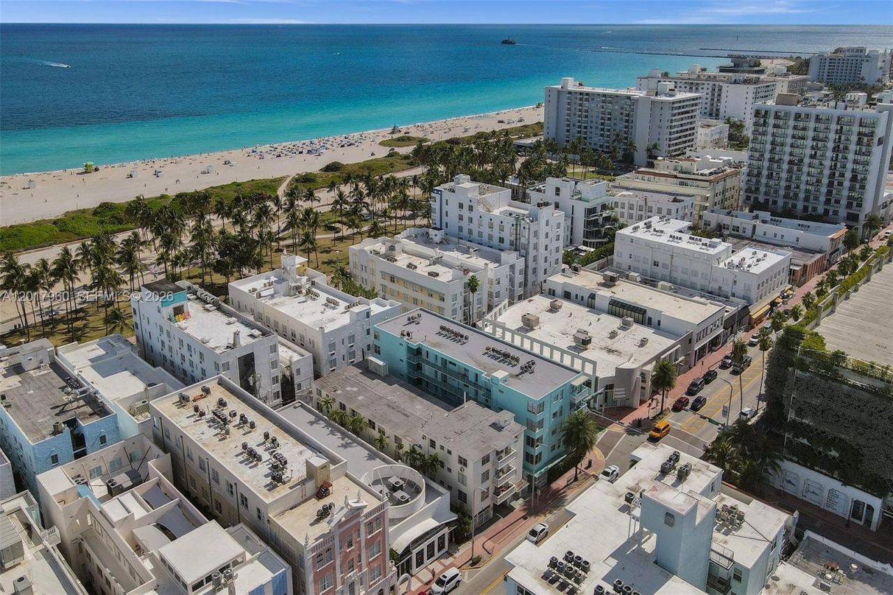 713 Collins Ave, Unit 42, Miami Beach, FL 33139 Photo