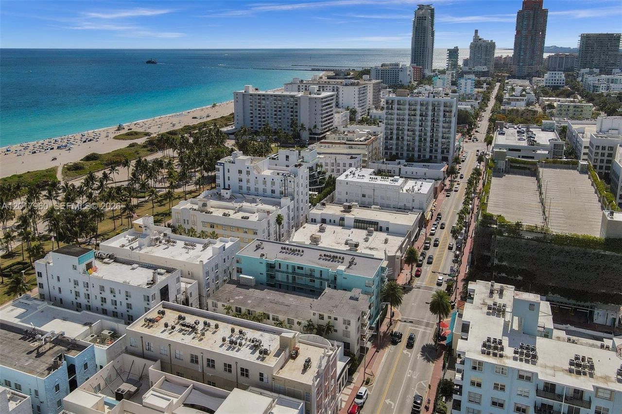 713 Collins Ave, Unit 42, Miami Beach, FL 33139 Photo