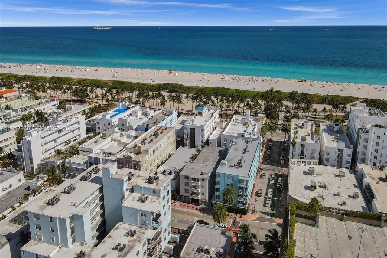 713 Collins Ave, Unit 42, Miami Beach, FL 33139 Photo