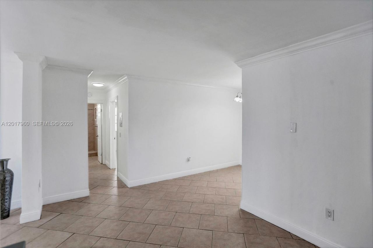 713 Collins Ave, Unit 42, Miami Beach, FL 33139 Photo