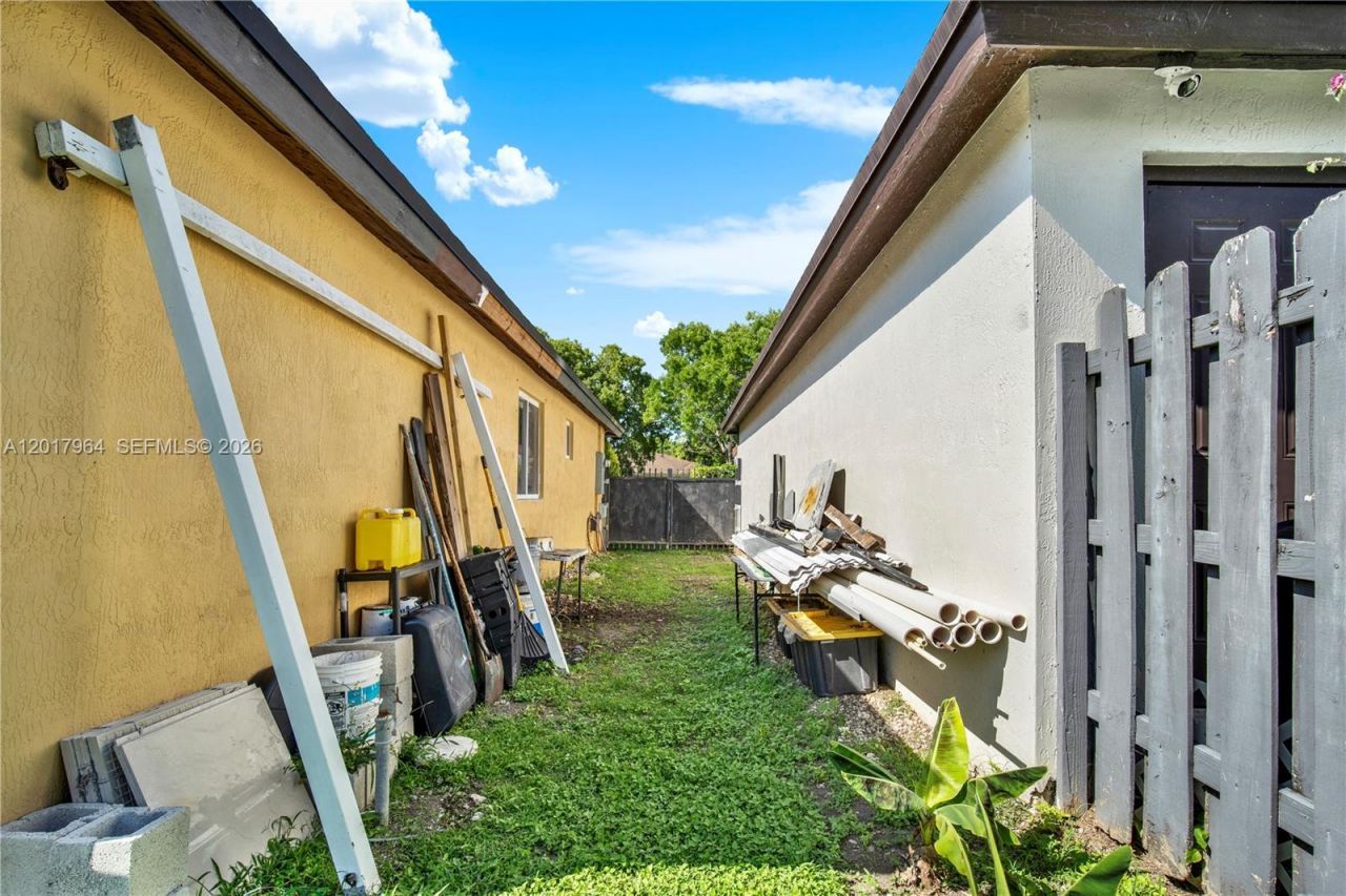 28424 SW 135th Ave , Homestead, FL 33033 Photo