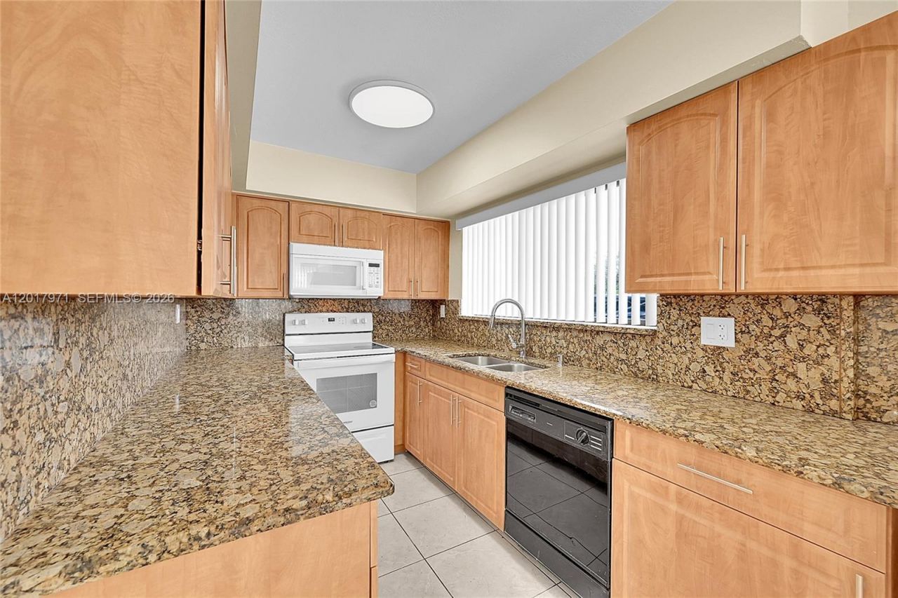 2532 Coral Springs Dr , Unit 2532, Coral Springs, FL 33065 Photo