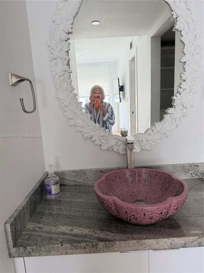 2457 Collins Ave , Unit PH-5, Miami Beach, FL 33140 Photo