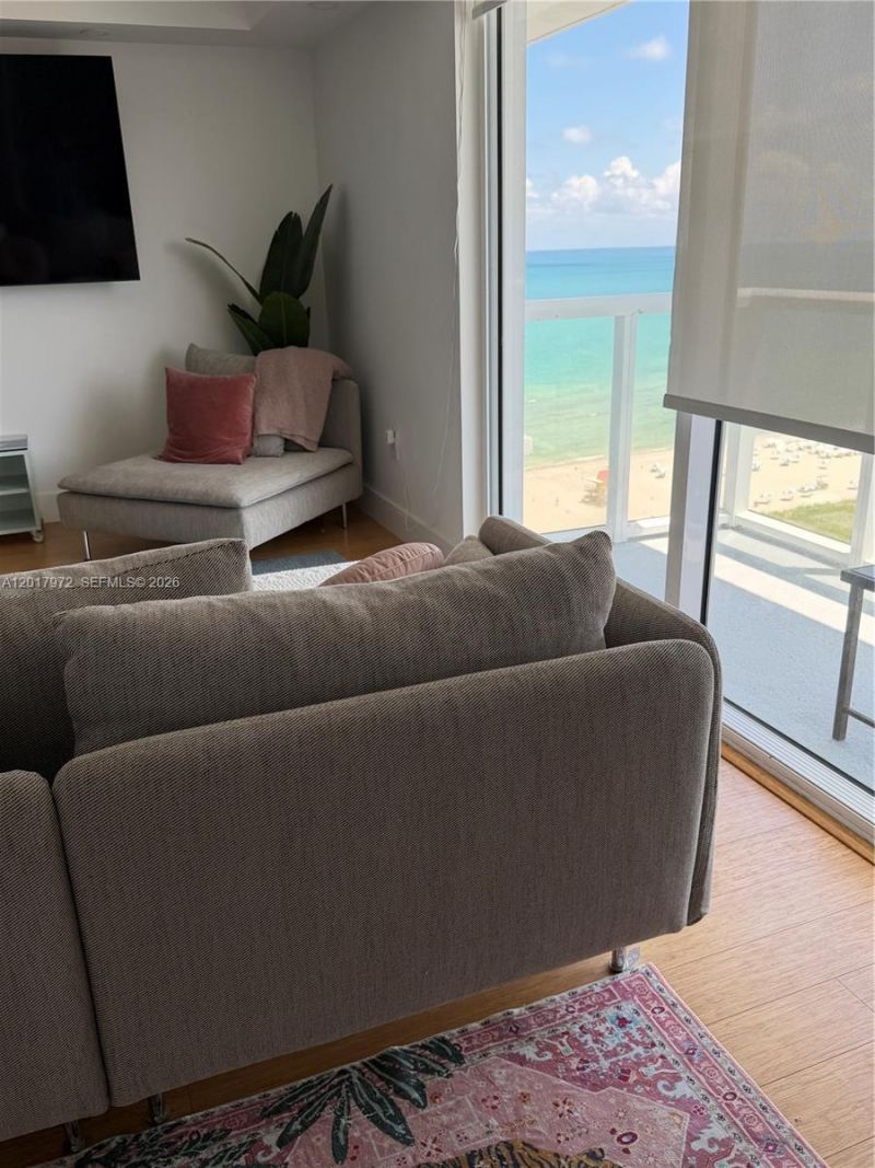 2457 Collins Ave , Unit PH-5, Miami Beach, FL 33140 Photo