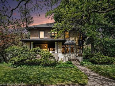 36 Longfellow Street, Detroit, MI 48202