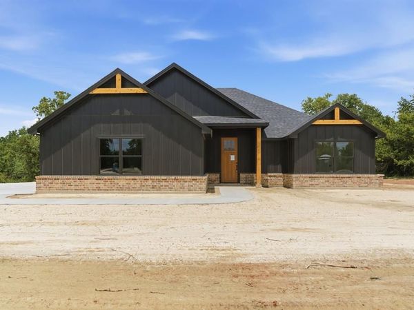 105 Graystone, Weatherford, TX 76088