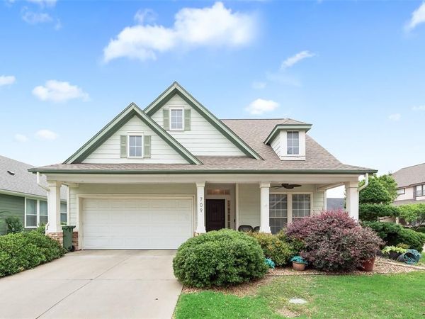 709 Creek Walk Place, Arlington, TX 76015