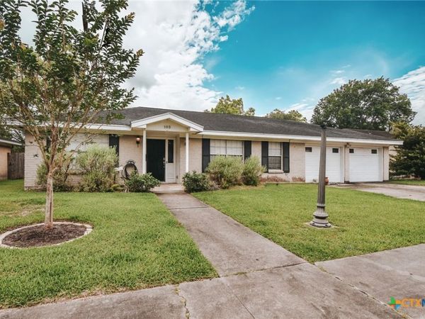103 Kenilworth Glen Street , Victoria, TX 77904