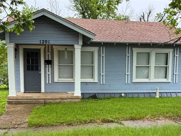 1201 S 25th Street , Temple, TX 76504