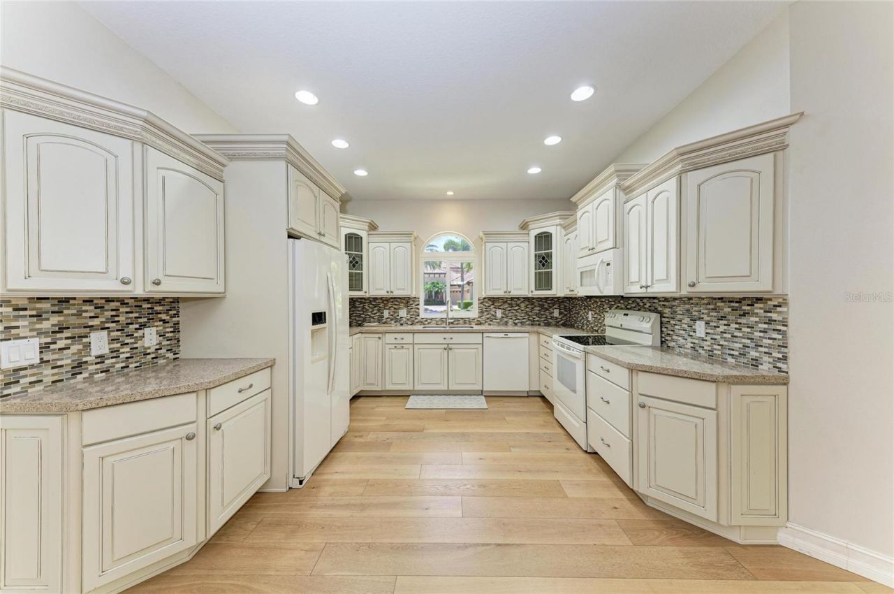 347 Bayshore Drive, Osprey, FL 34229 Photo