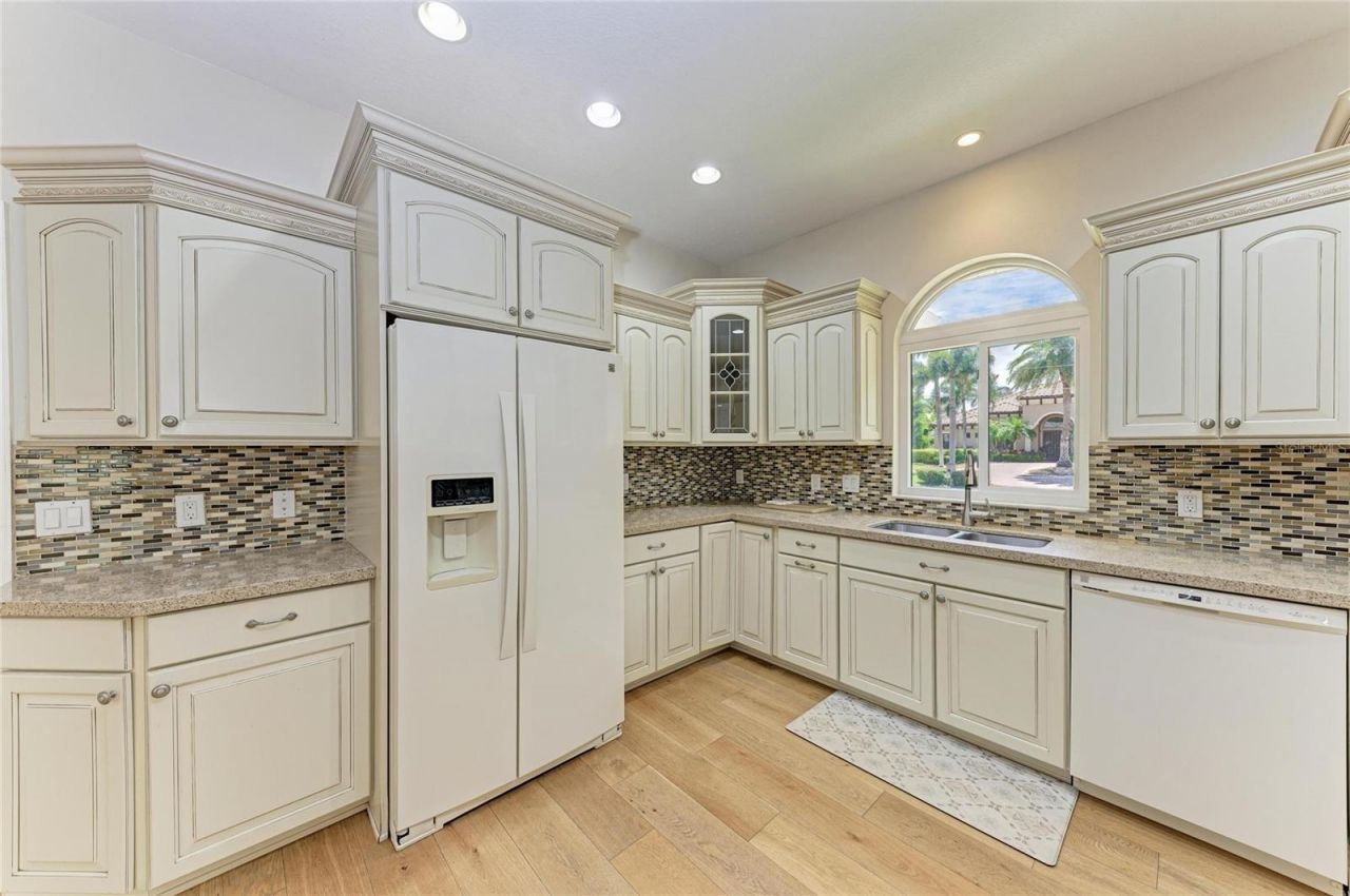 347 Bayshore Drive, Osprey, FL 34229 Photo