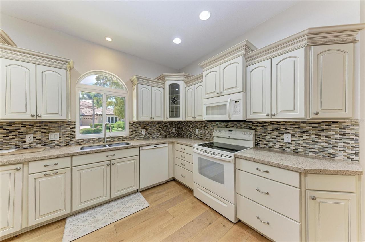 347 Bayshore Drive, Osprey, FL 34229 Photo