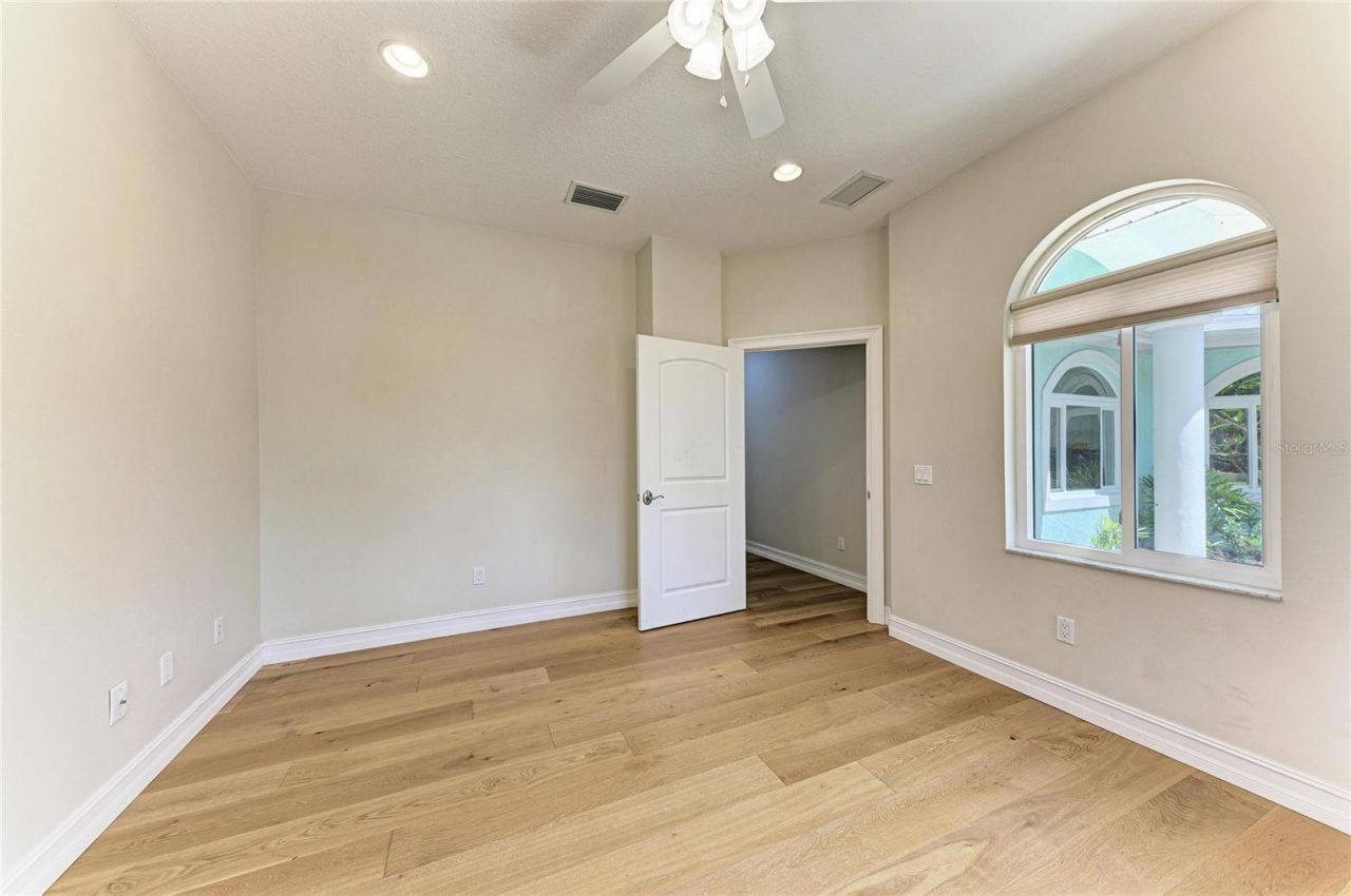 347 Bayshore Drive, Osprey, FL 34229 Photo
