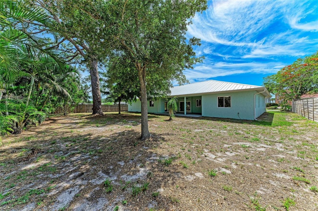 347 Bayshore Drive, Osprey, FL 34229 Photo