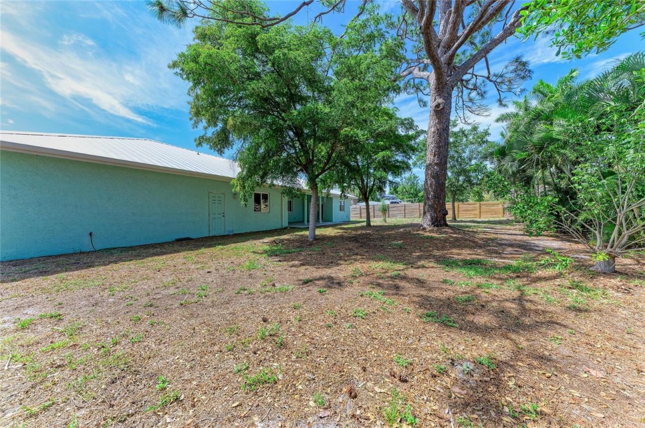 347 Bayshore Drive, Osprey, FL 34229 Photo