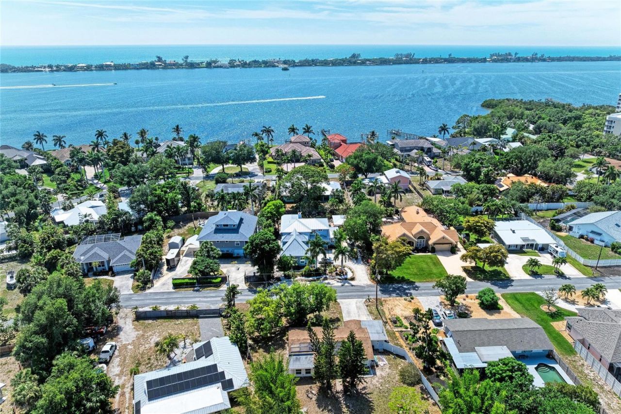 347 Bayshore Drive, Osprey, FL 34229 Photo